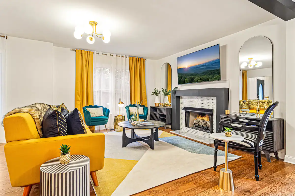 10 Shackleford Dr, Asheville, NC — After