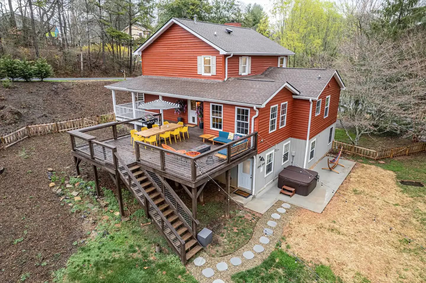 10 Shackleford Dr, Asheville, NC — After