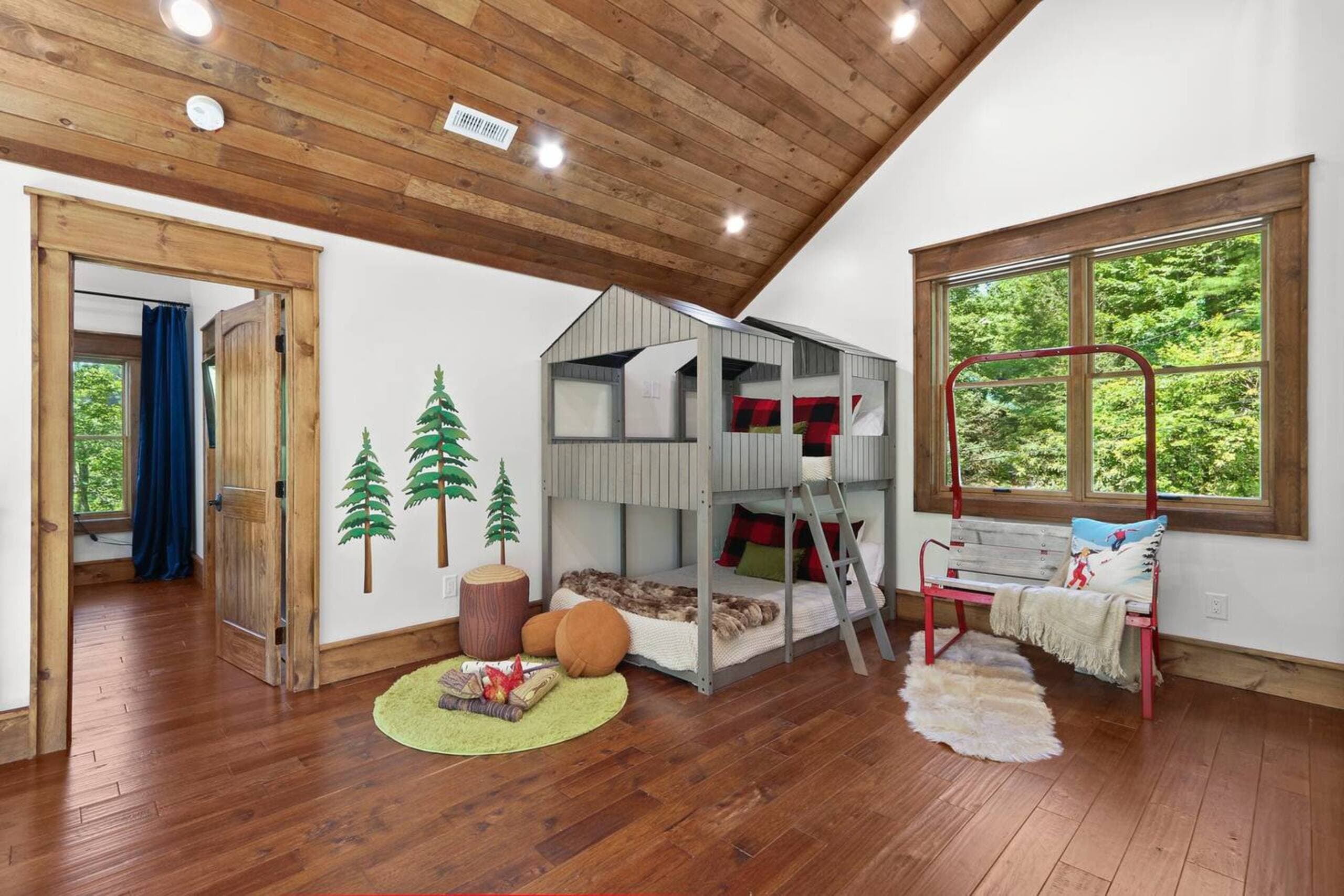 383 Hews Circle, Blowing Rock, NC gallery photo 4