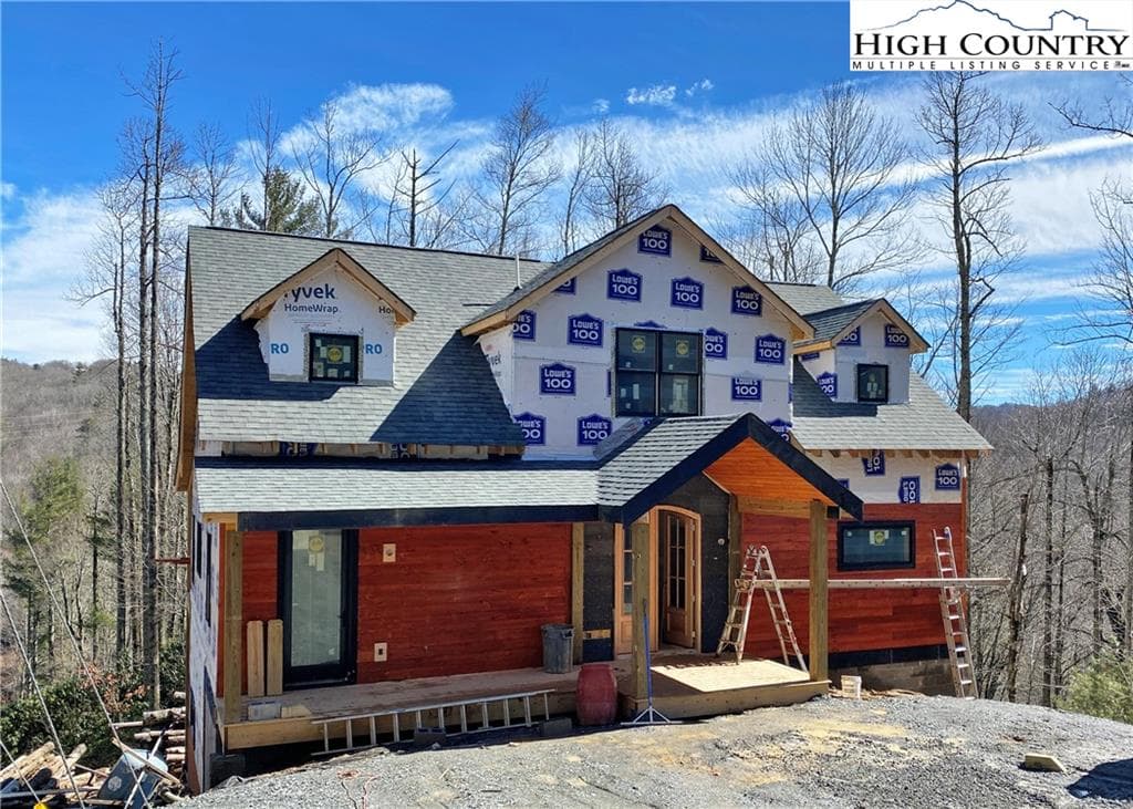 383 Hews Circle, Blowing Rock, NC — Before