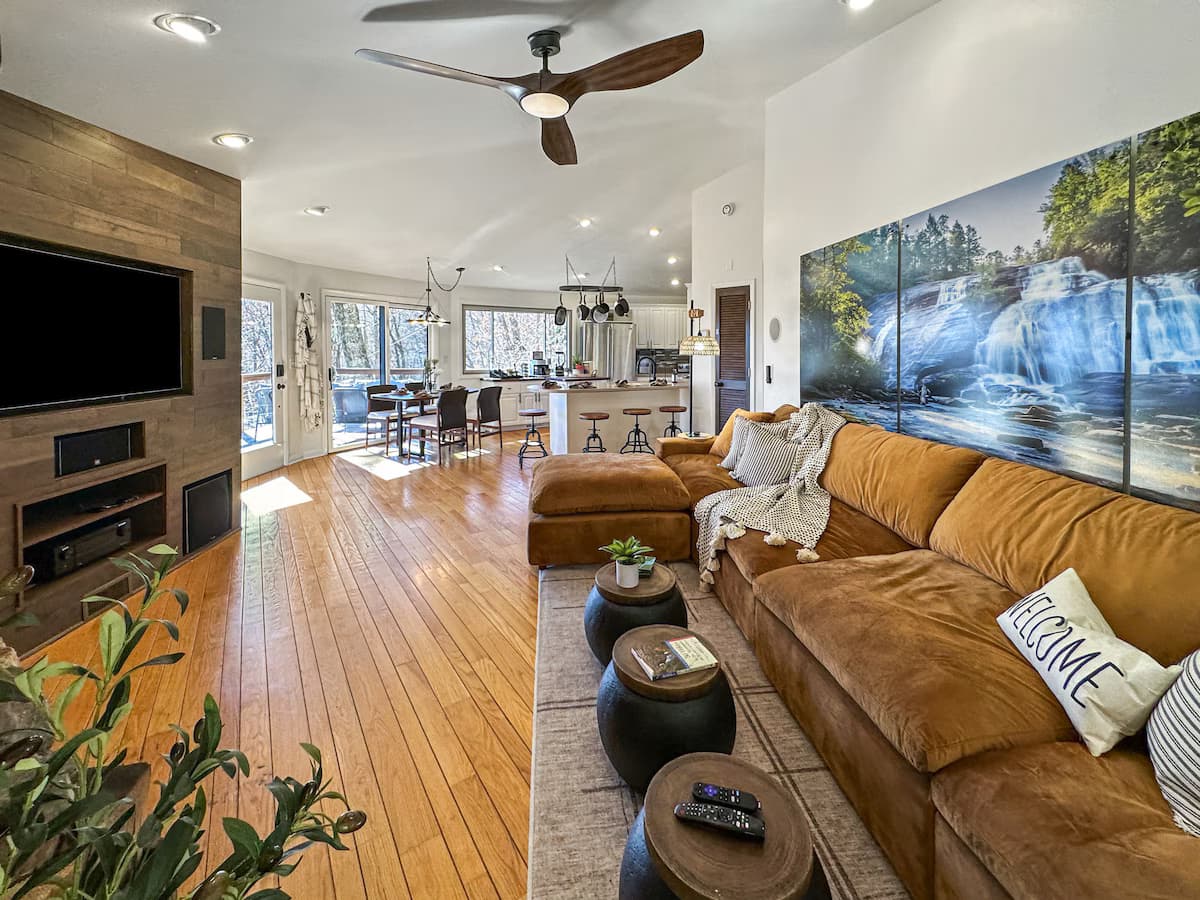 116 Hummingbird Lane, Waynesville, NC gallery photo 2