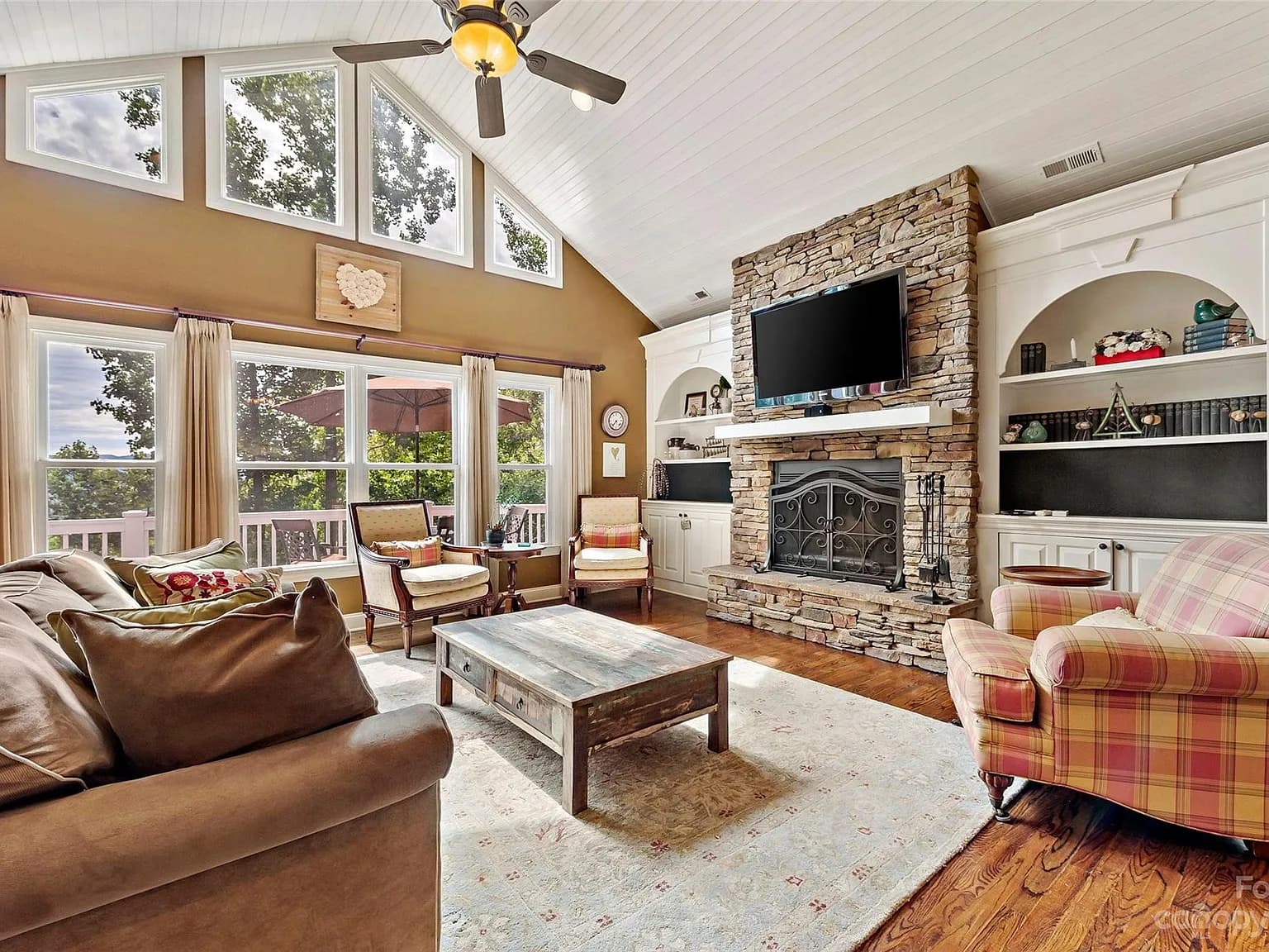 29 Hope View Rd, Swannanoa, NC — Before