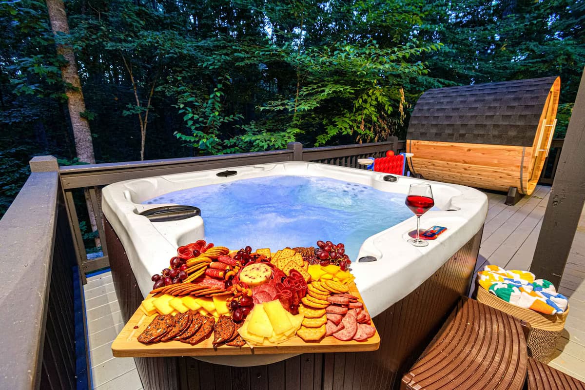 15 Gaston Mountain Rd, Asheville, NC gallery photo 3