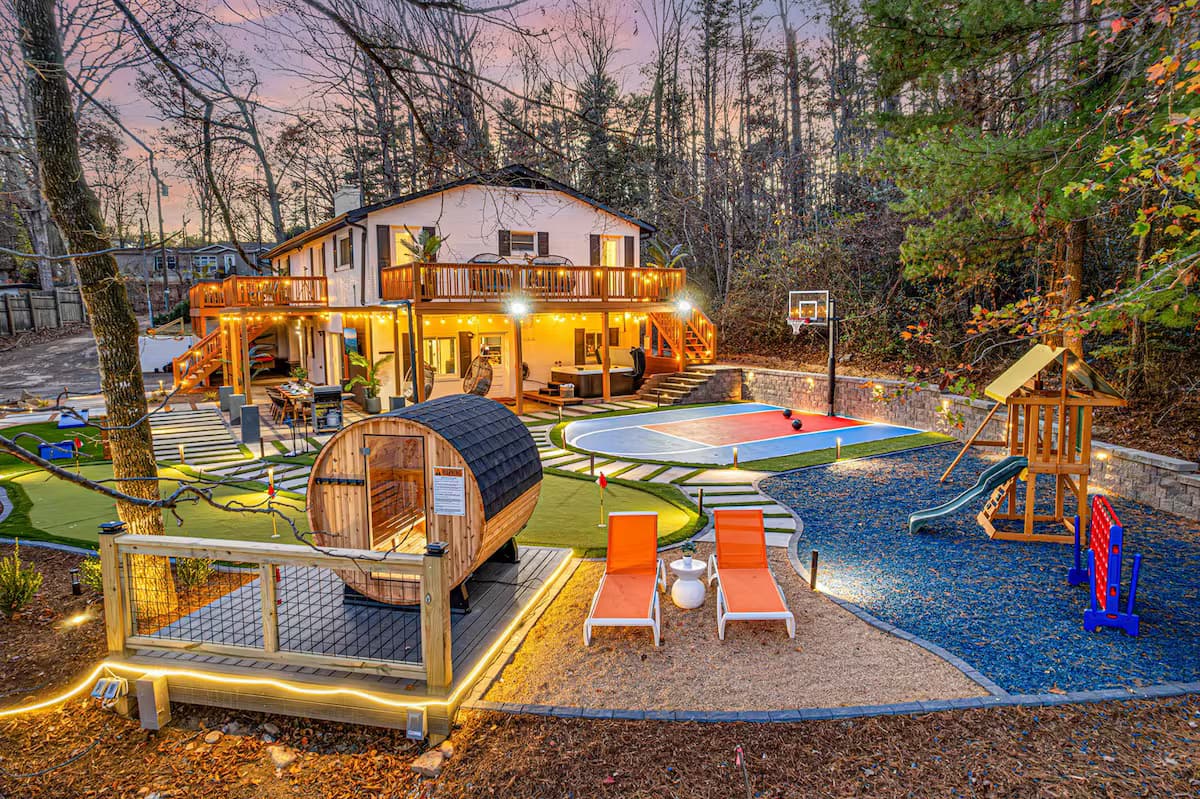 25 Old Heywood Rd, Arden, NC