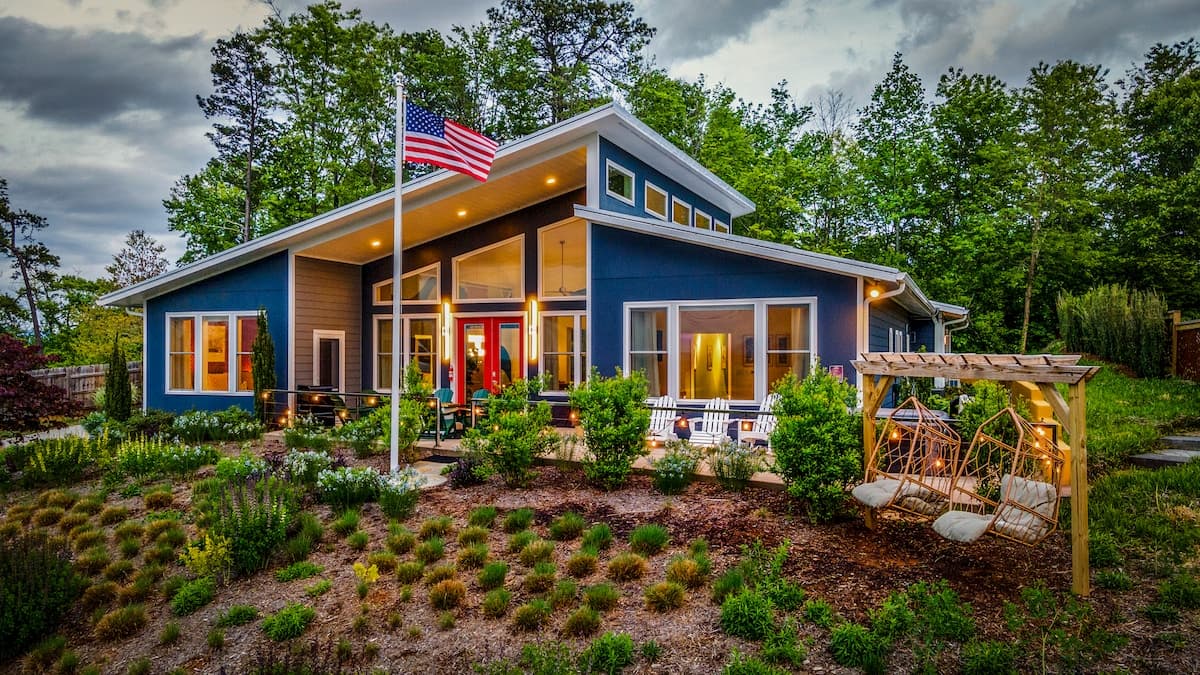 84 Climbing Aster Way, Asheville, NC