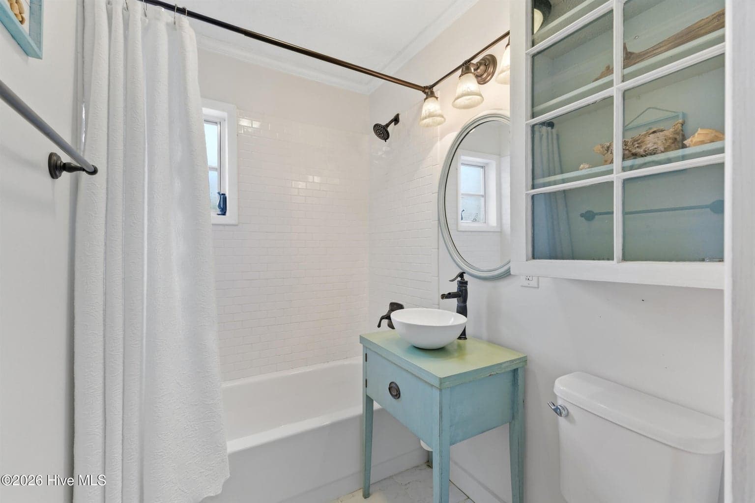 2606 E Oak Island Drive — photo 6