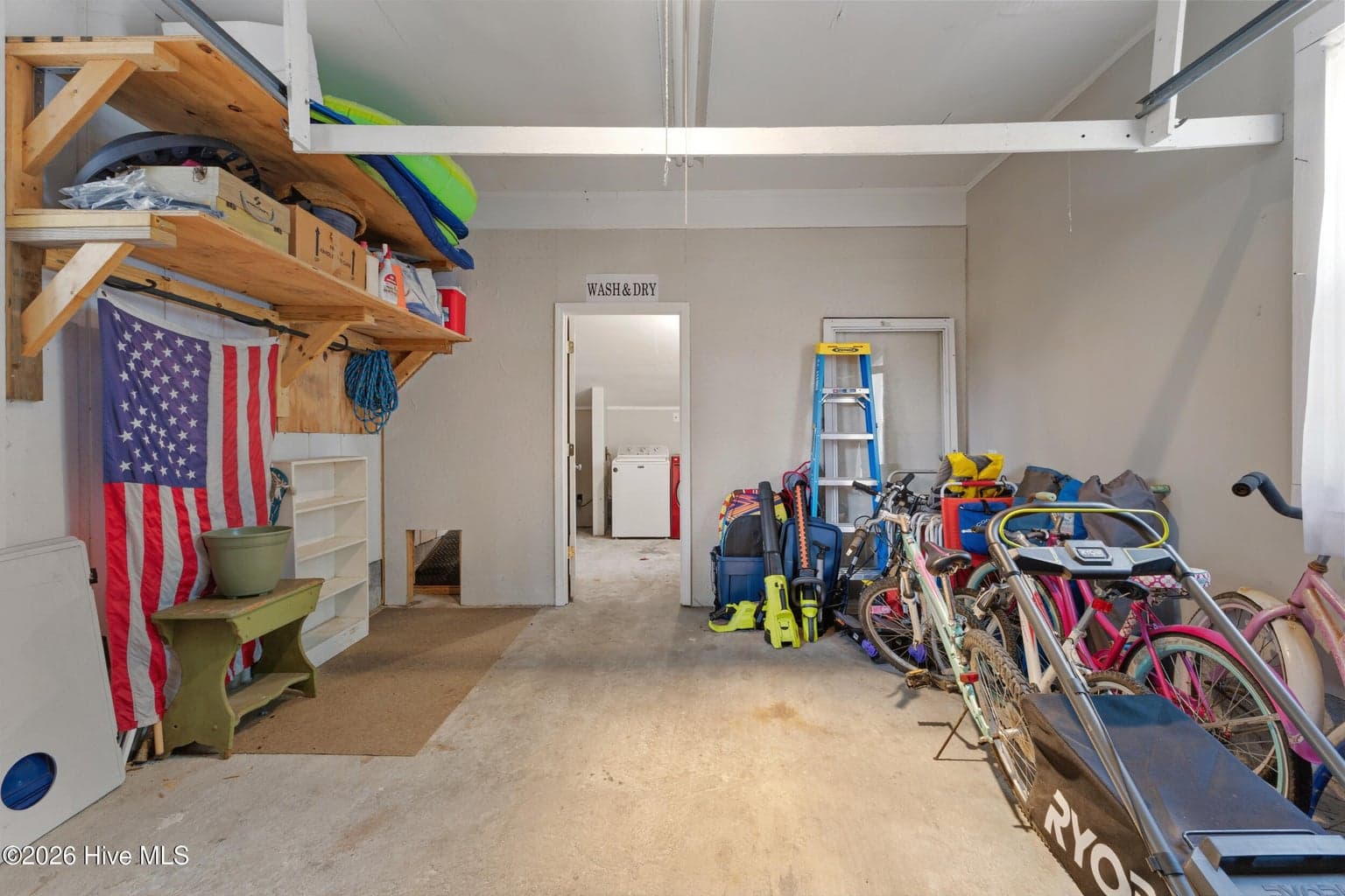 2606 E Oak Island Drive — photo 5
