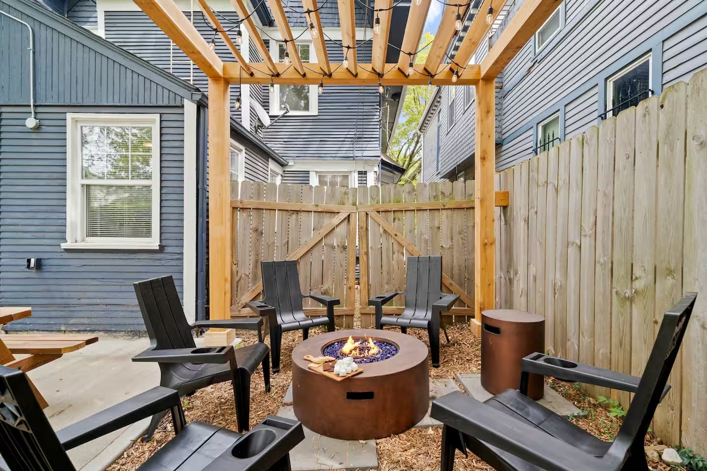 3814 Wyandotte St - Image 3