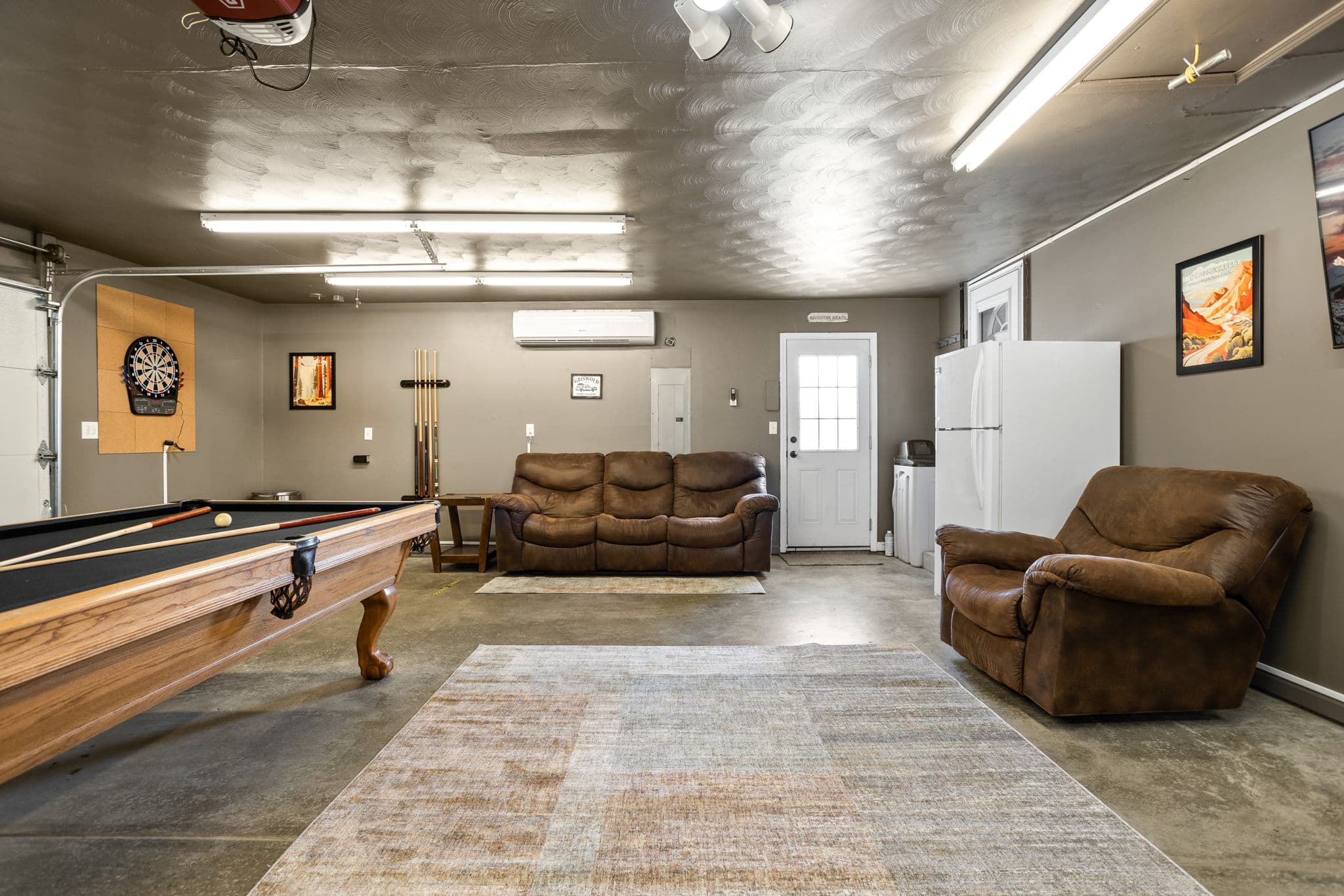 445 Poplar Drive, Greenwood, IN gallery photo 1