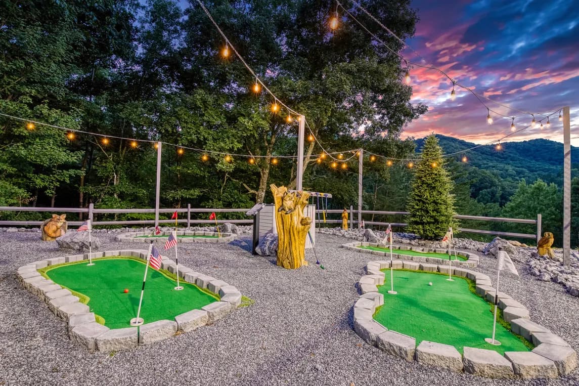 Wears Valley, TN 5bd 5ba Elk Ridge Cabin gallery photo 9